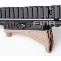 Тактическая рукоятка FMA QD Angled Fore Grip (Desert)